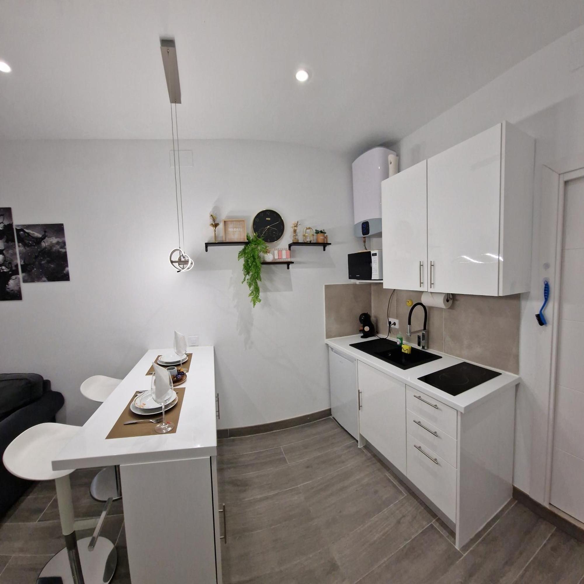 Barcelona, Apartamento De 1 Habitacion Daire L'Hospitalet de Llobregat Dış mekan fotoğraf